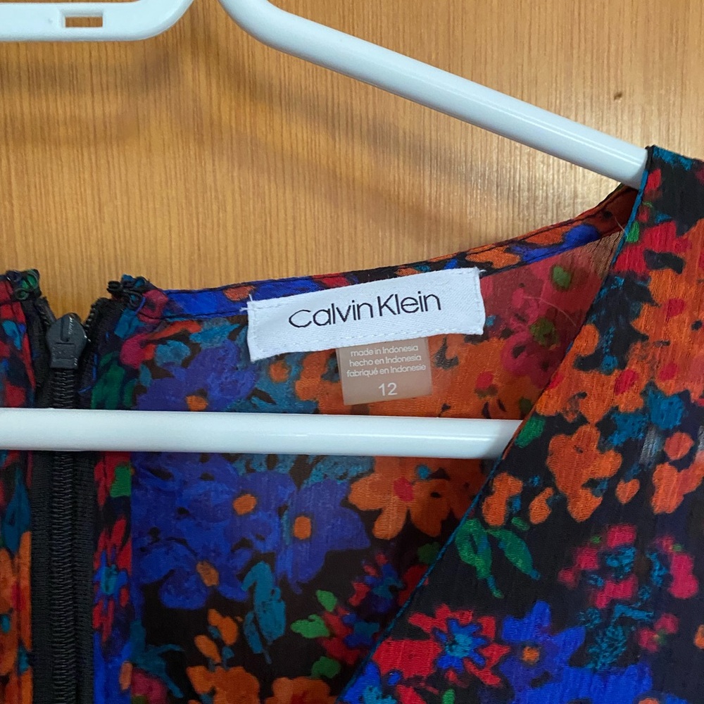 Calvin Klein Vibrant Floral Long Sleeve Dress - Picture 3 of 4